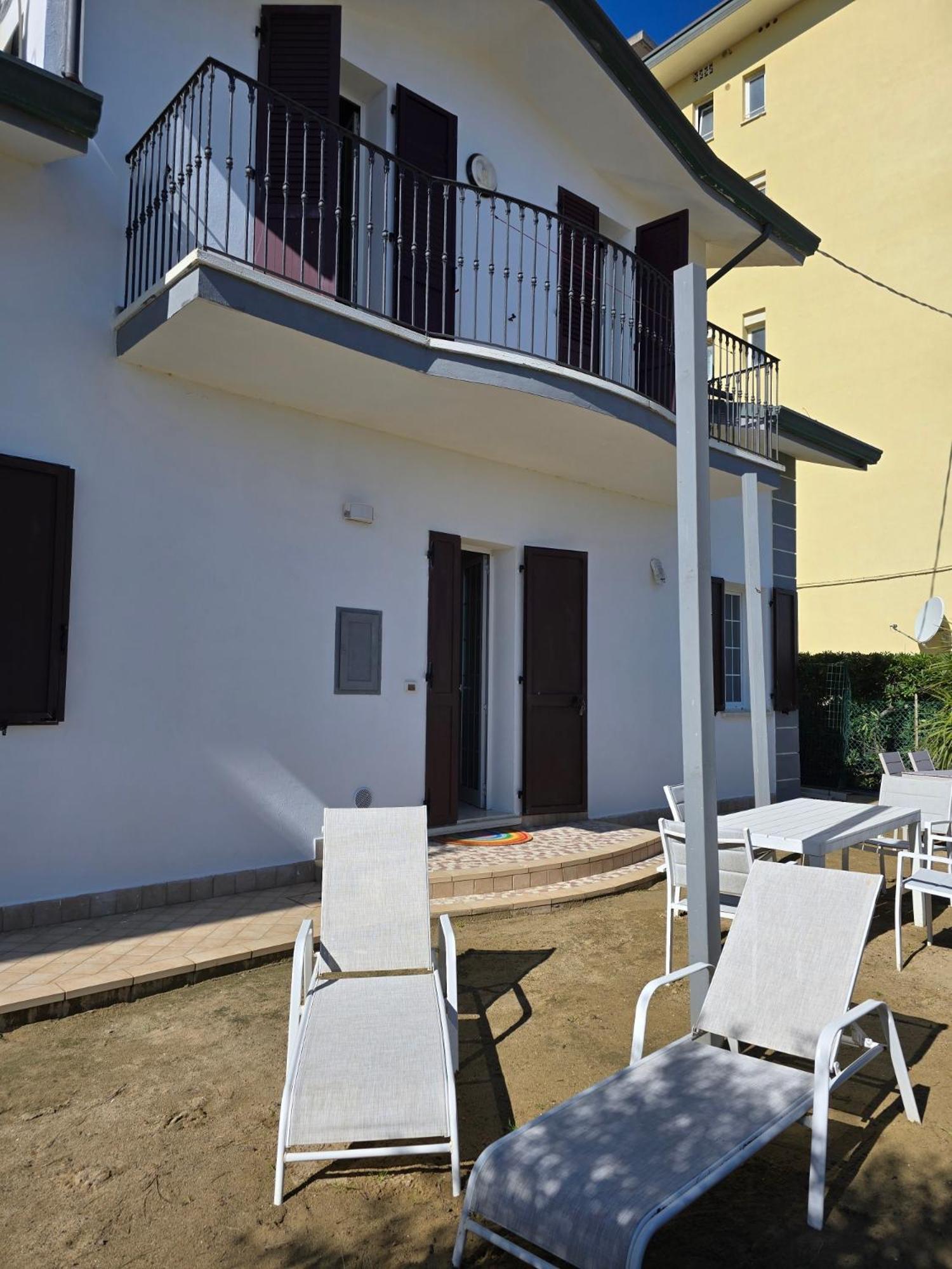 Villa Dolcevita بيلاريا-إيجيا مارينا المظهر الخارجي الصورة